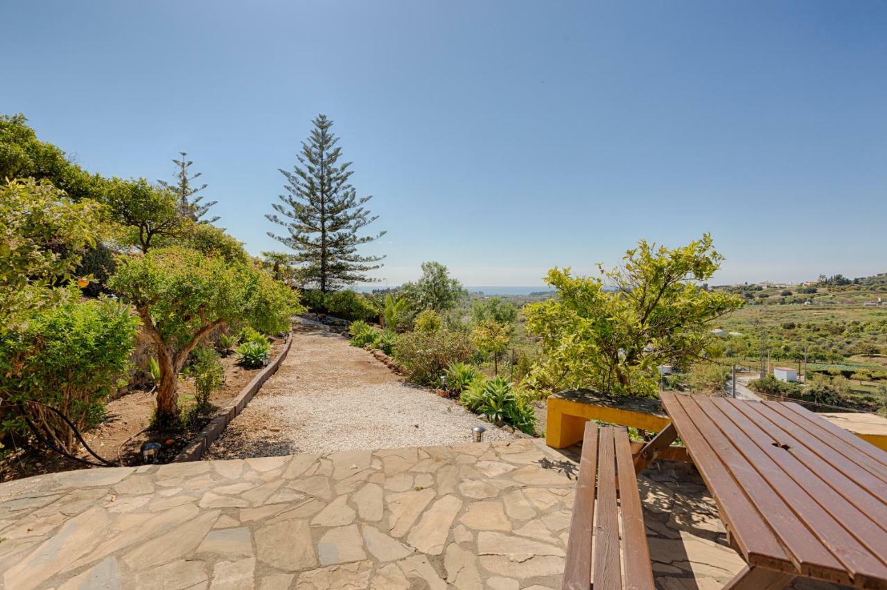 Hanami Finca Cumbres Borrascosas エステポナ エクステリア 写真